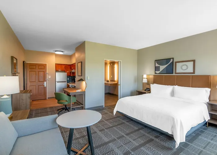 Staybridge Phoenix Sports Dist By Ihg