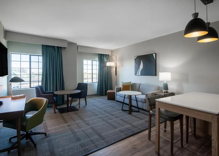 Staybridge Phoenix Sports Dist By Ihg Glendale