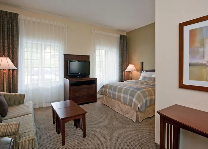 Staybridge Phoenix Sports Dist By Ihg Hotel Glendale