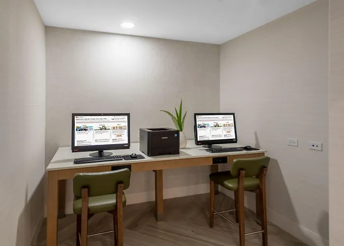 Staybridge Phoenix Sports Dist By Ihg Hotel