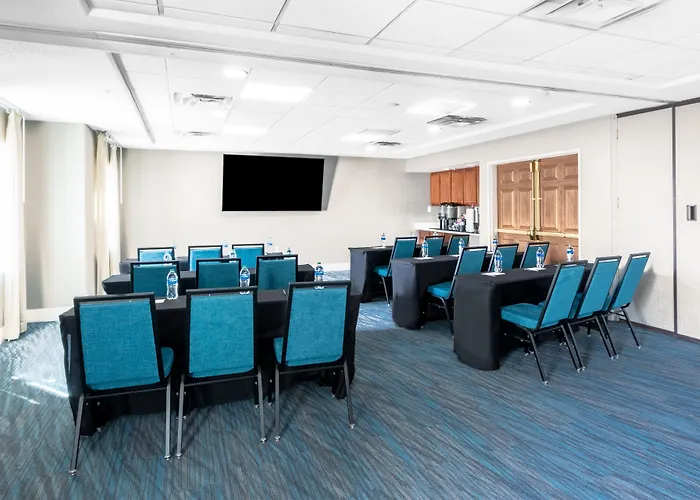 Staybridge Phoenix Sports Dist By Ihg Glendale