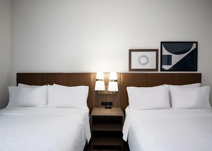 Hotel Staybridge Phoenix Sports Dist By Ihg