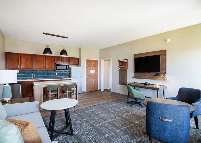 Staybridge Phoenix Sports Dist By Ihg Glendale